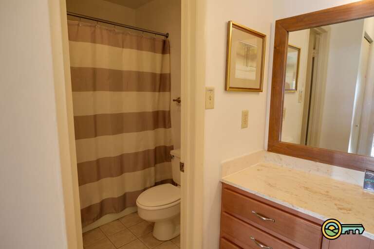 Powder room & bathroom