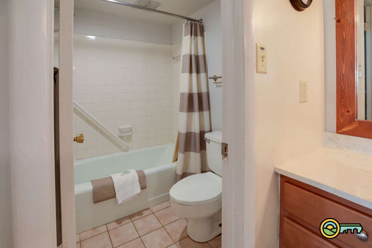 Powder room & bathroom