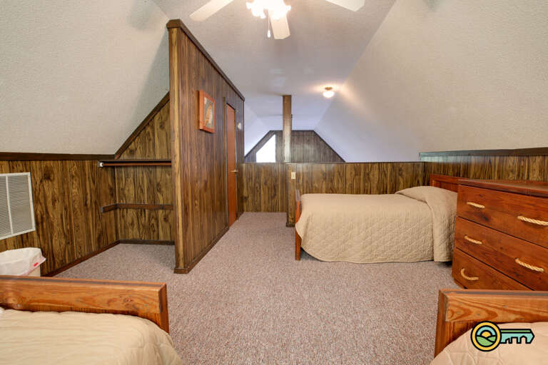 Loft bedroom Loft bedroom