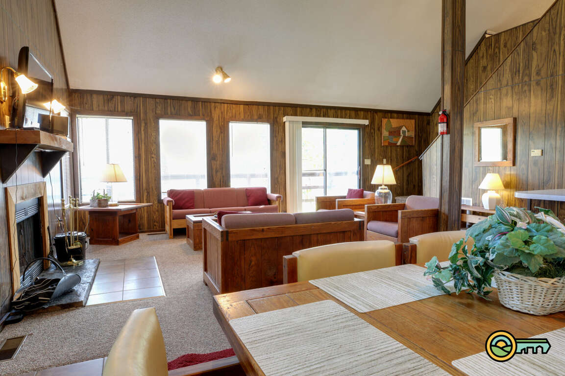 Mountain Chalet 150A in Basye, VA 3 Bedroom House for 8 Guests