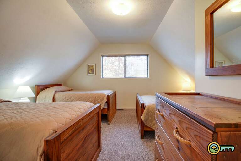 Loft bedroom Loft bedroom