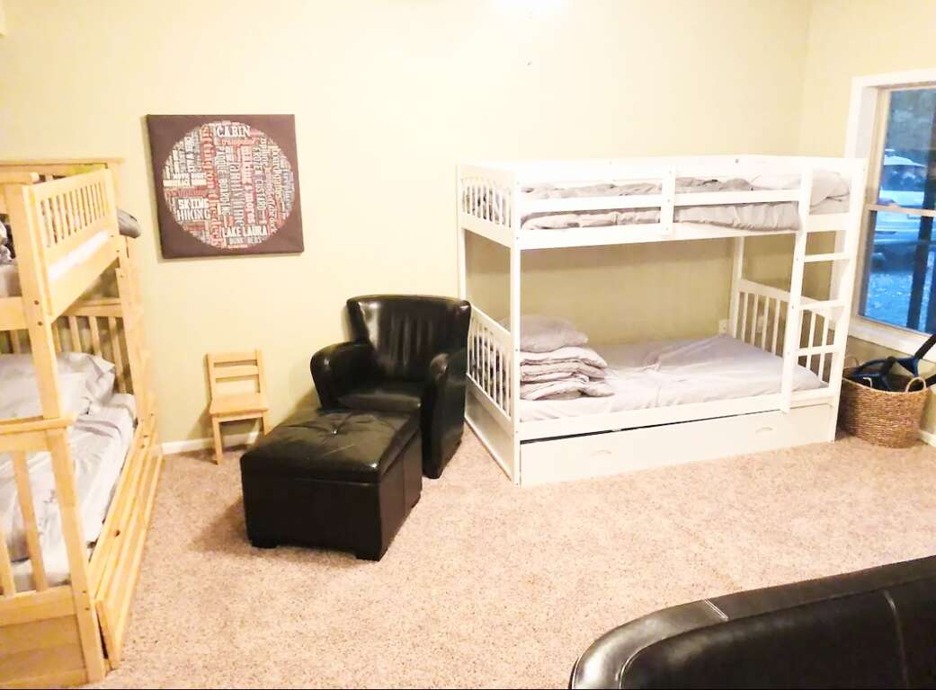 Moonshine Mountain Luxury 3 Bedroom House for Rent in Basye, VA