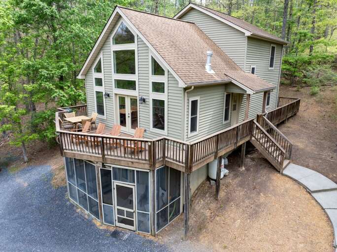 6010 Crooked Run: Moonshine Mountain
