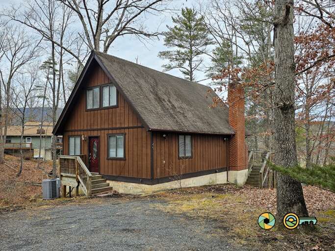 45 Spruce Hollow Tiger's Den Vacation Rental with 4 Bedrooms