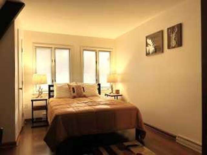 middle level bedroom