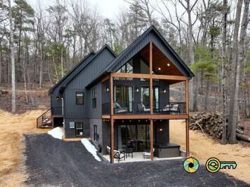 359 Susan Road: Ridge & Water Manor