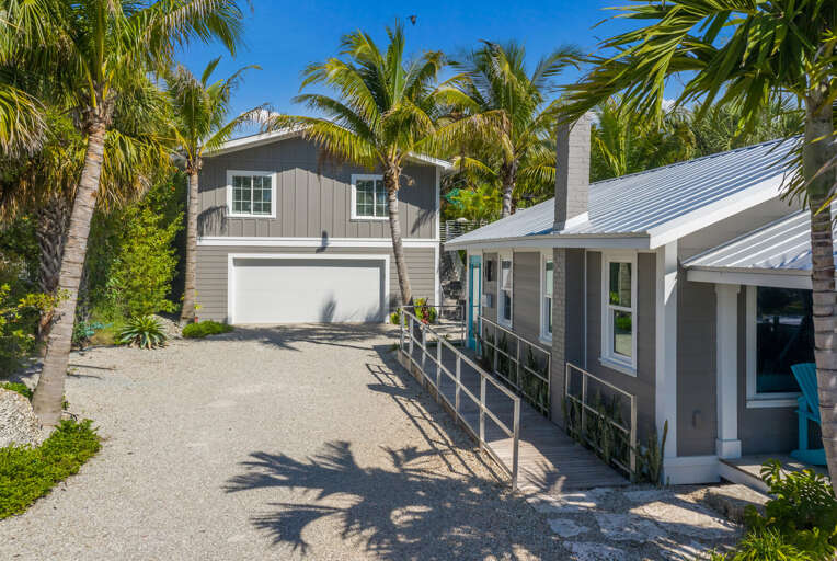 Beach Boutique Rentals - Beach Don't Kill My Vibe