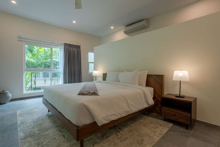 Owner's Suite has A/C, SmartTV, ceiling fan and full-size en-suite bathroom.