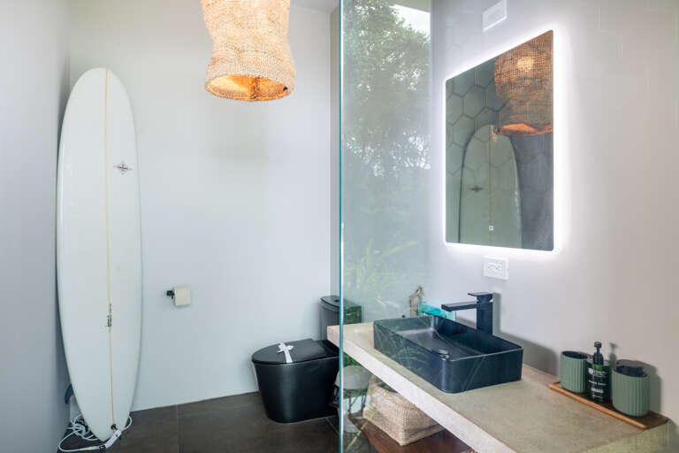 Each bathroom is equipped with premium fixtures, offering an indulgent and relaxing experience. Each bathroom is equipped with premium fixtures, offering an indulgent and relaxing experience.