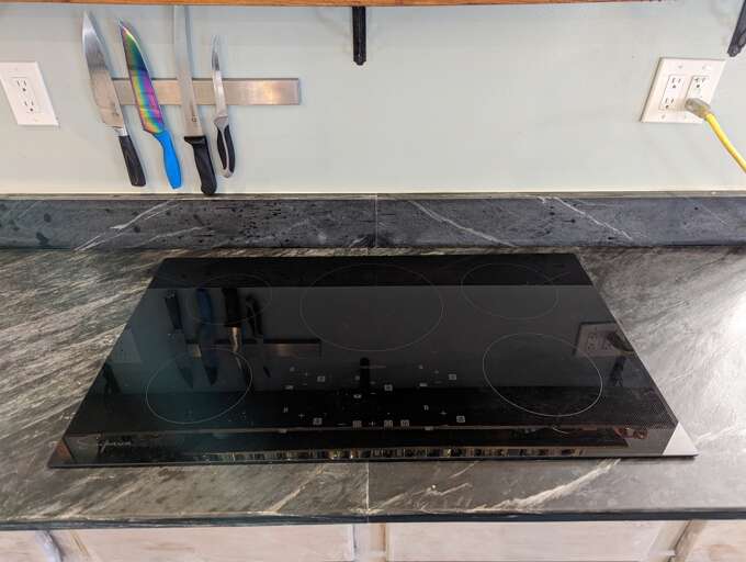 Kitchen (Induction Cooktop)