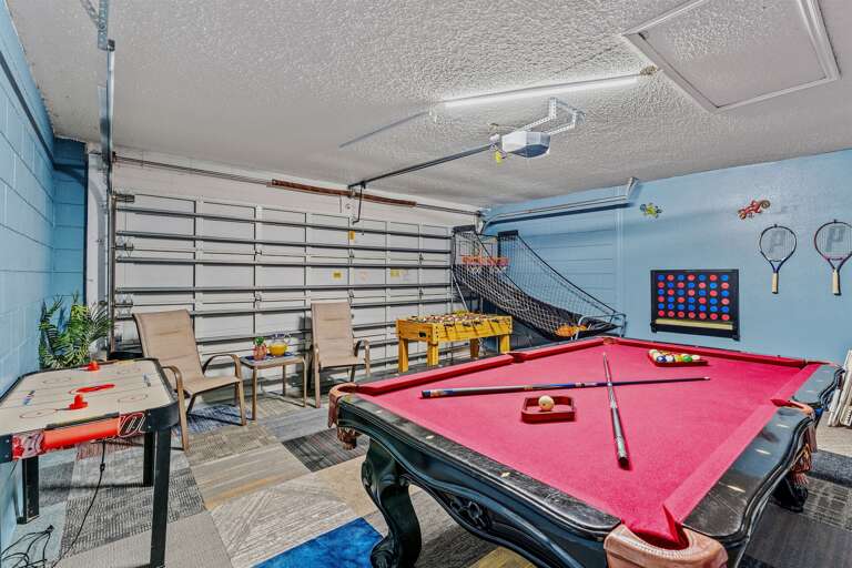 Game room with various games. Game room has AC. - Serhii Villa Orlando