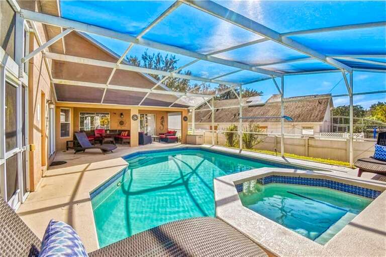 Spa, pool, sunshine, what's not to like? Spa, pool, sunshine, what's not to like?