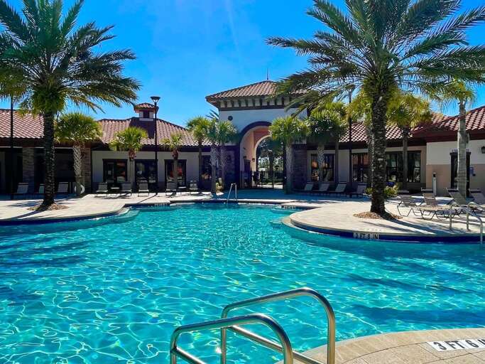 Amenities / Clubhouse - Pool