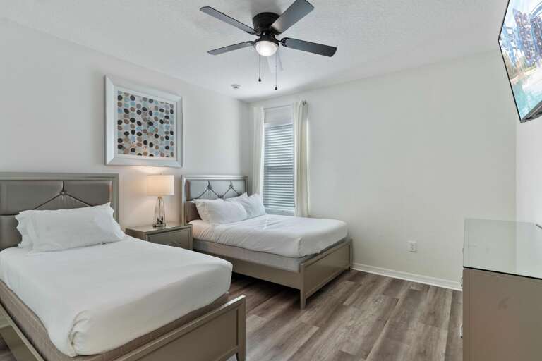 Bedroom with dual Full beds Bedroom with dual Full beds