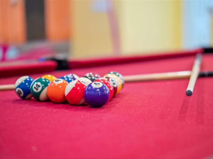 Pool table