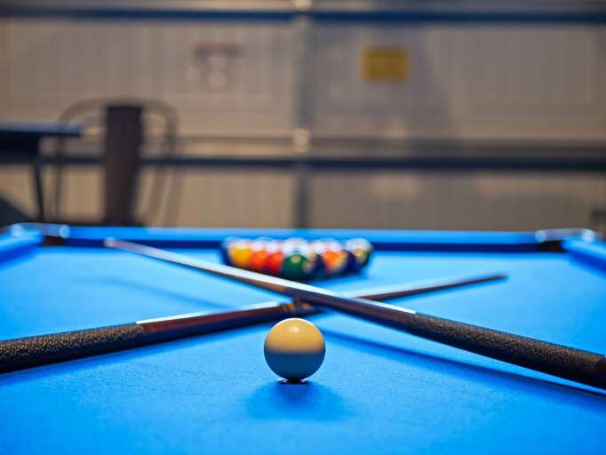 Pool table