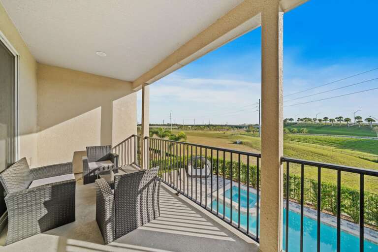 Upper lanai