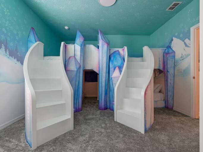 Frozen themed bedroom with 4 Twin beds