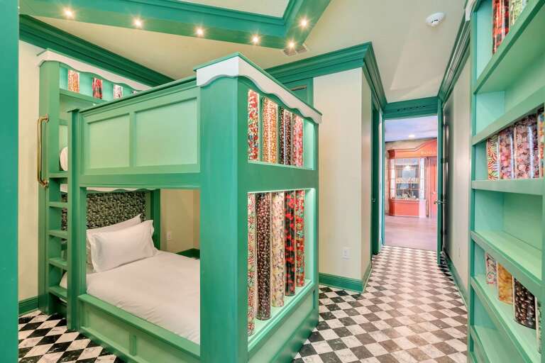 Candy shop themed bedroom with 4 Twin beds Candy shop themed bedroom with 4 Twin beds
