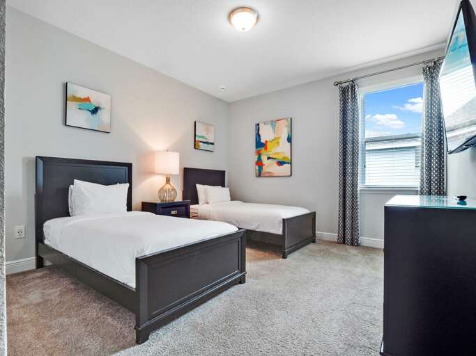 Bedroom with dual Twin beds Bedroom with dual Twin beds