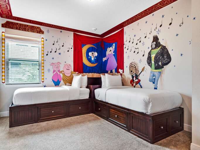Sing! themed bedroom with dual Twin beds Sing! themed bedroom with dual Twin beds