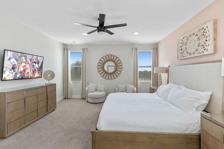 Bedroom with King bed