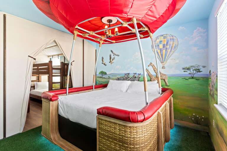 Hot-air balloon bed