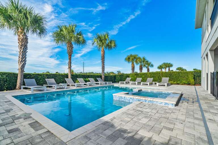 - Relax by the private pool with spa and loungers
- Palm tree views create the perfect Florida escape
- Refreshing outdoor space for sun and swimming - Relax by the private pool with spa and loungers
- Palm tree views create the perfect Florida escape
- Refreshing outdoor space for sun and swimming