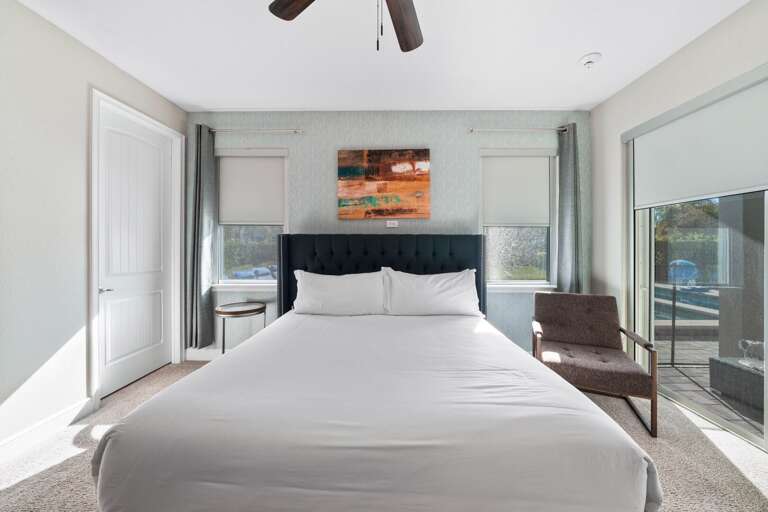 Bedroom with Queen bed Bedroom with Queen bed