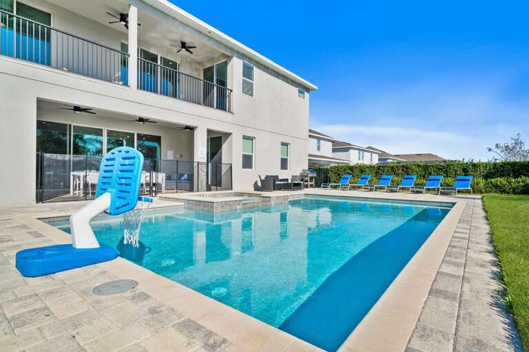 Resort-style private pool Resort-style private pool