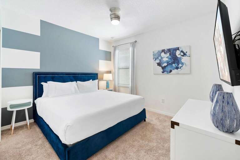 Bedroom with King bed