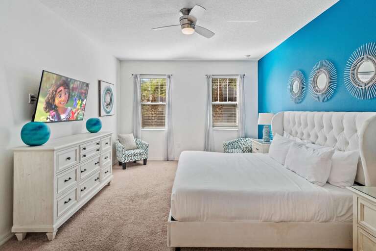 Bedroom with King bed