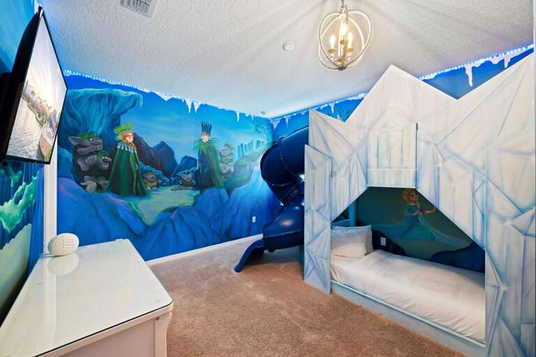Frozen bedroom w/ Slide