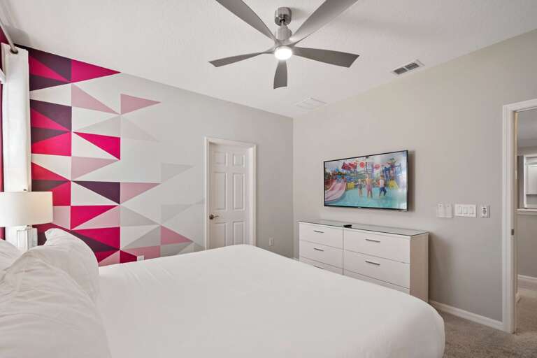 Bedroom with King bed