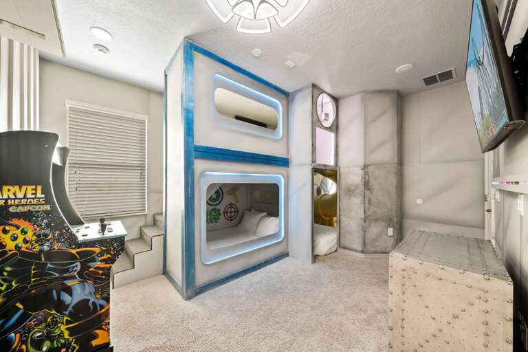 Marvel themed bedroom with Full + 2x Twin bed