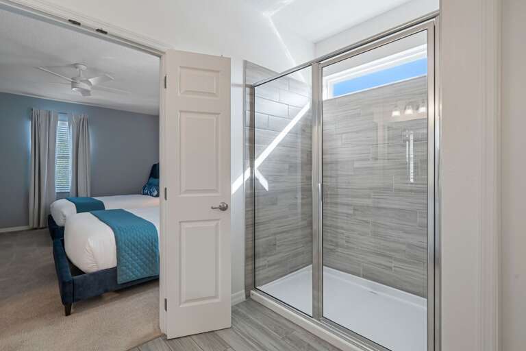 Bathroom w/ glass enclosed shower Bathroom w/ glass enclosed shower
