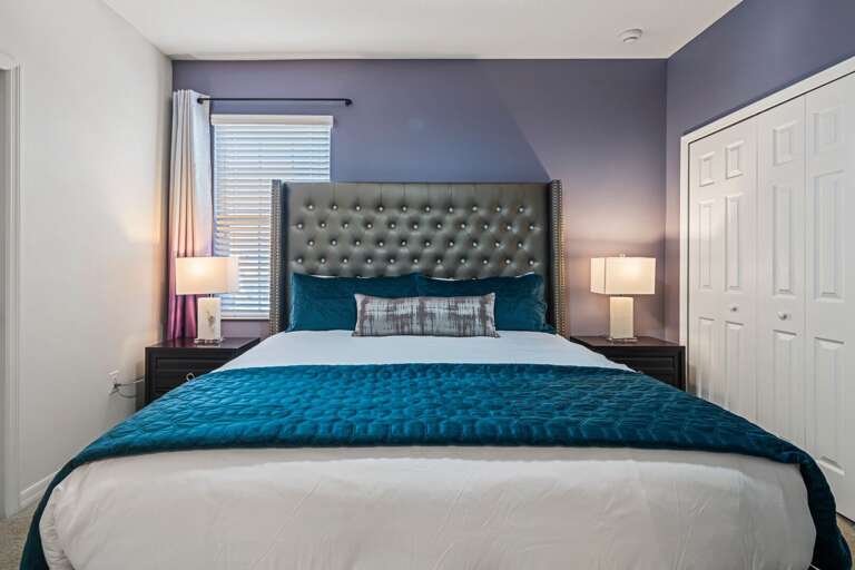 Bedroom w/ King bed Bedroom w/ King bed