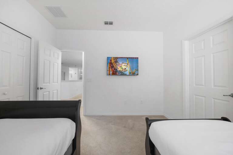 Bedroom w/ dual Twin beds Bedroom w/ dual Twin beds