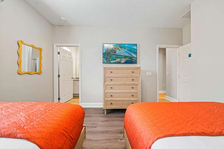 Bedroom w/ Dual beds