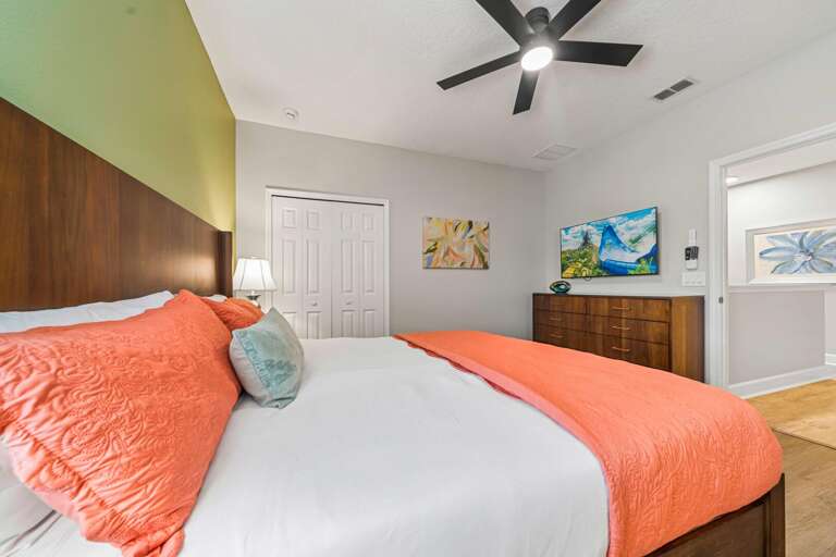 BedroomBedroom w/ King bed