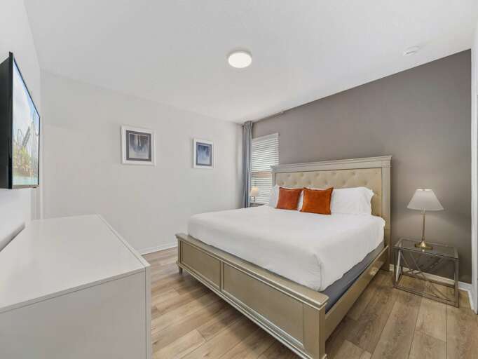 Bedroom with King bed