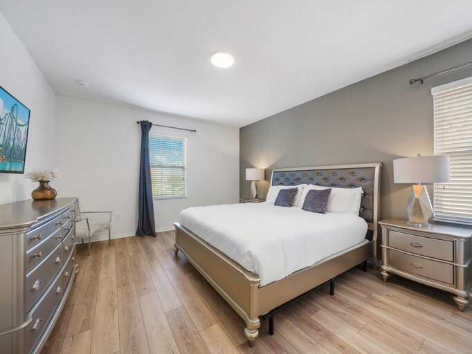 Bedroom with King bed