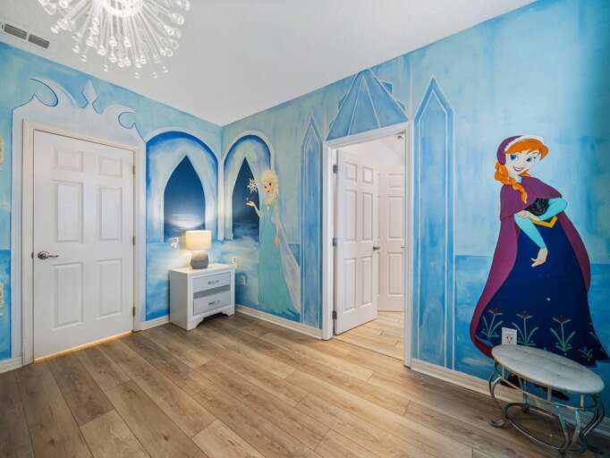 Frozen themed bedroom with Twin beds