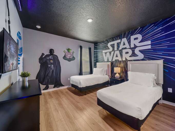 Star Wars themed bedroom with Twin beds