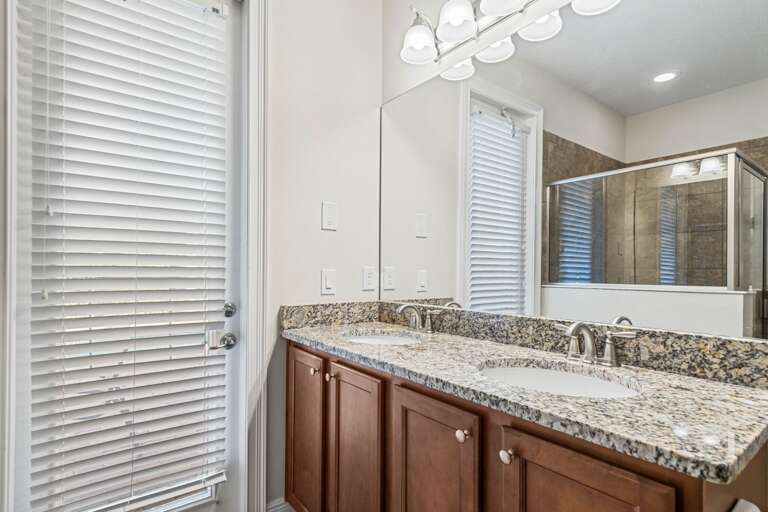 Bathroom w/ dual sinks