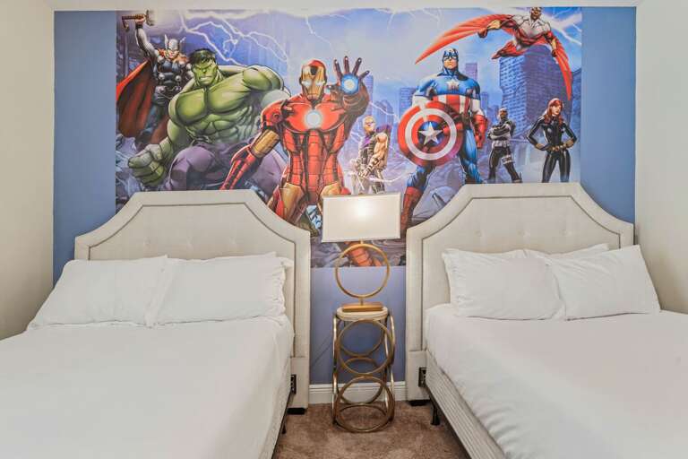 Bedroom w/ dual Twin beds