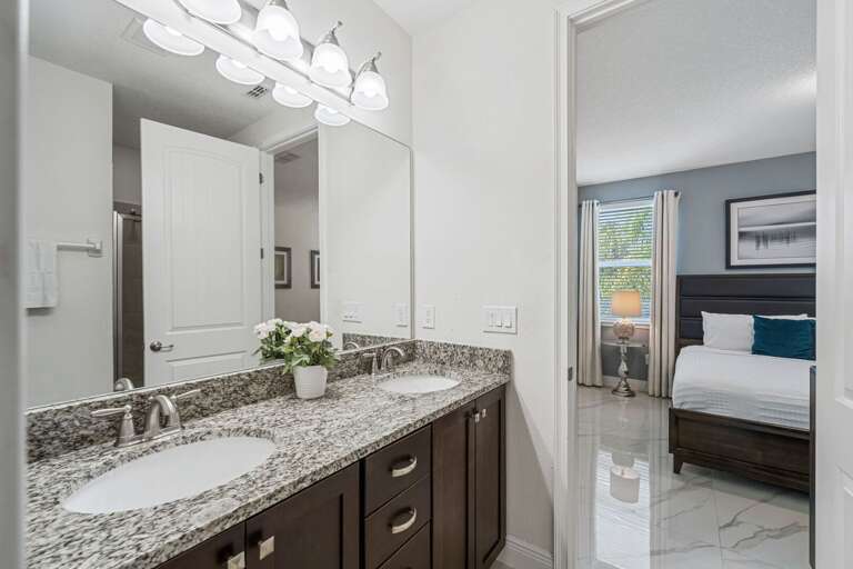 Bathroom w/ dual sinks