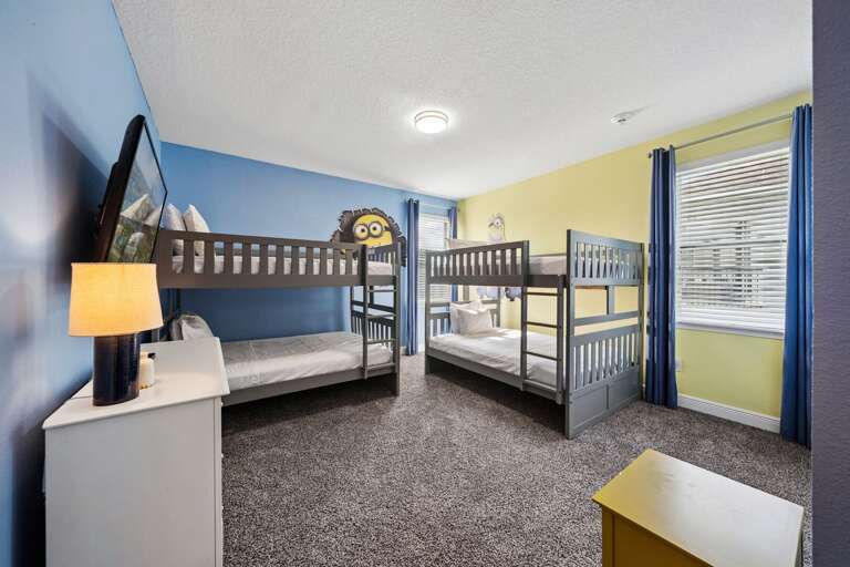 Bedroom with 2x full bunks