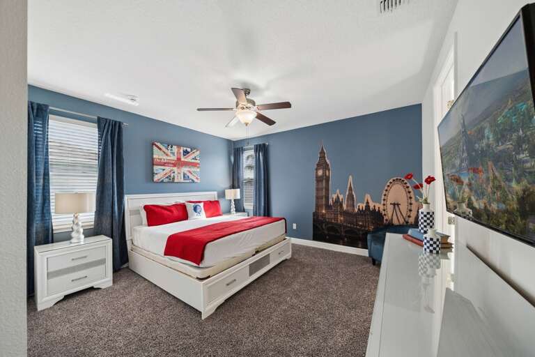 Bedroom with King bed