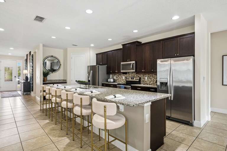 Fully-equipped kitchen